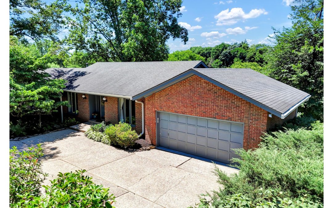 716 Fairhill Drive, Louisville KY 40207 | $575,000