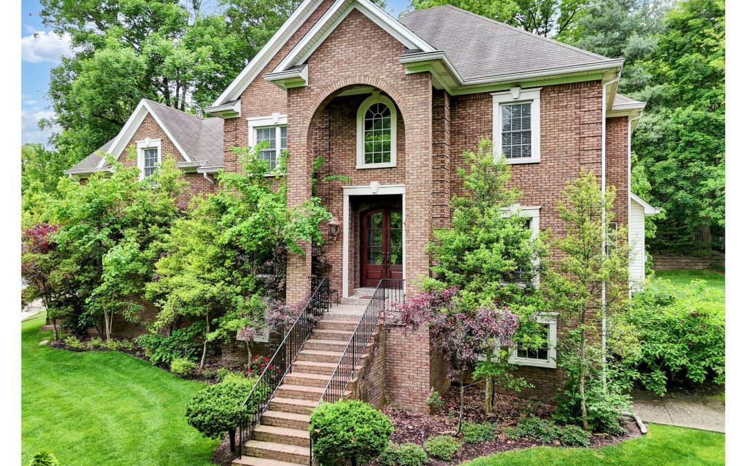 560 N Hubbards Ln, Louisville KY 40207 | $1,300,000